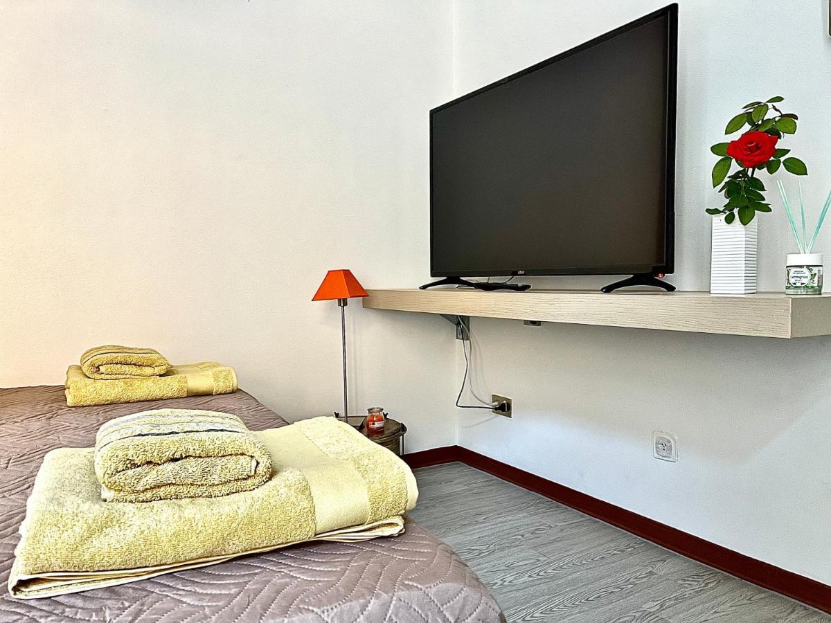 10Mt Dal Duomo Ca Del Duomo Apartman Alba Kültér fotó